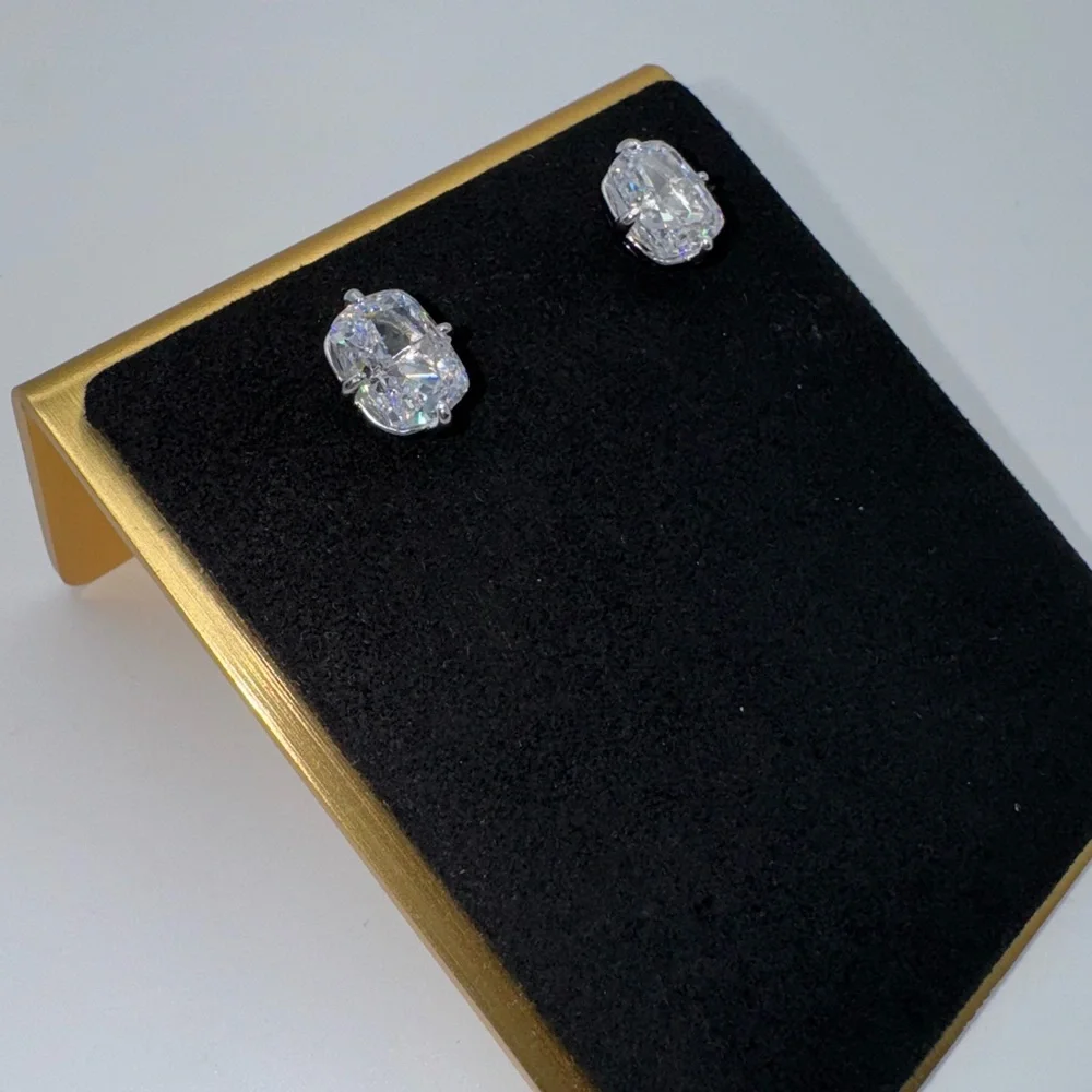 18k 2ct Radiant Studs - Picture 9 of 14